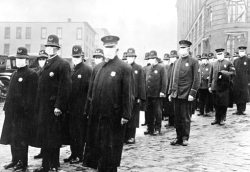 1918-influenza-epidemic_seattle_masked_police